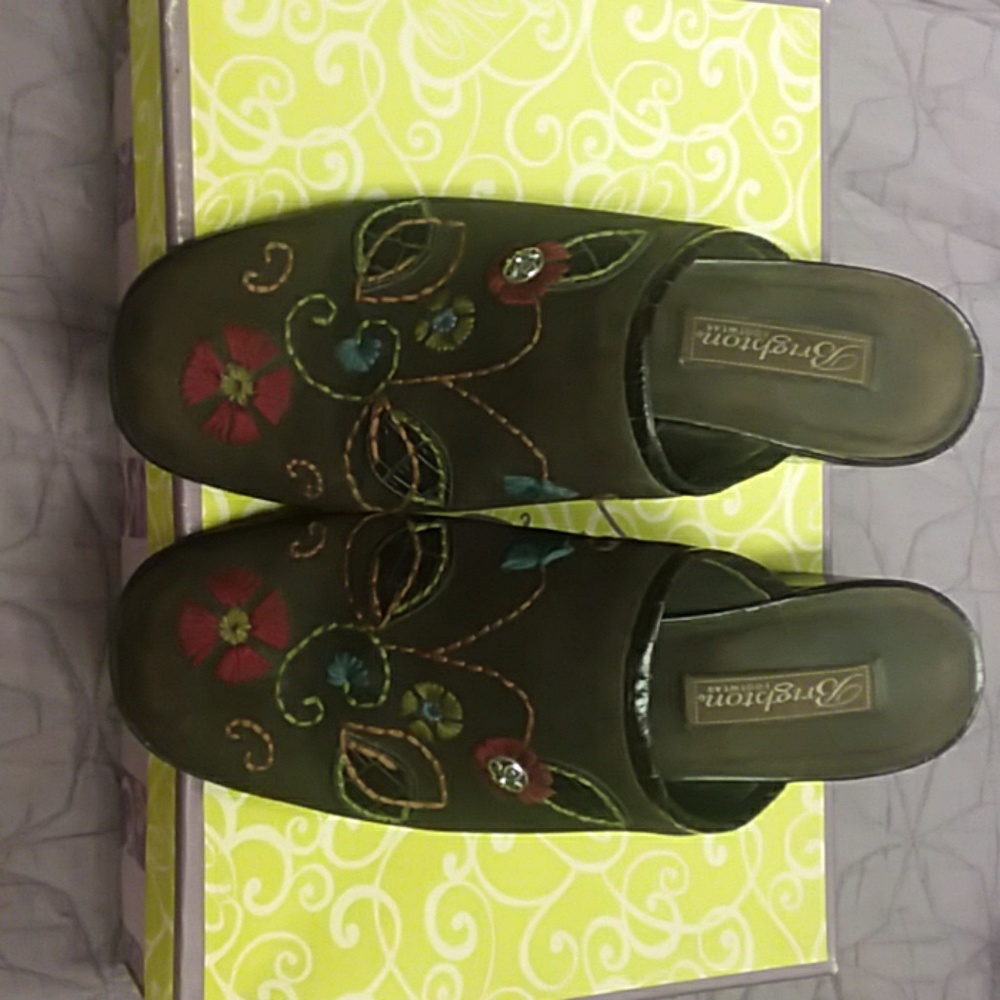 Used Brighton (Fiona chocolate) shoes